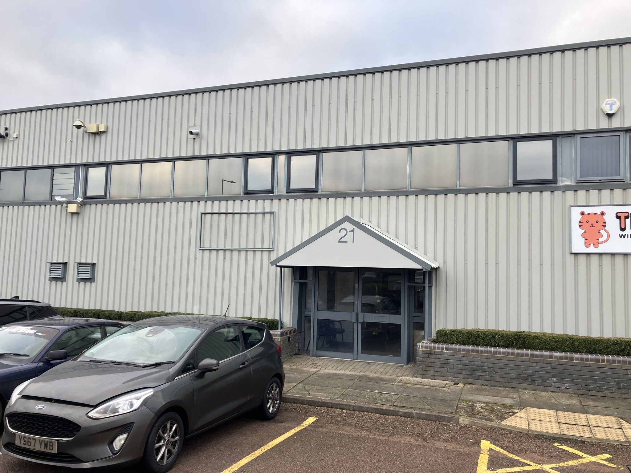 Erica Rd, Milton Keynes to rent Building Photo- Image 1 of 2