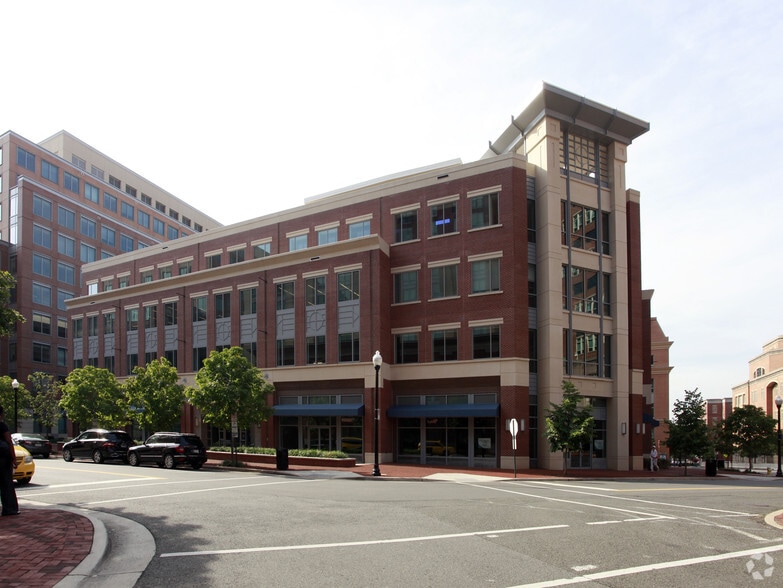 2050 Ballenger Ave, Alexandria, VA to rent - Primary Photo - Image 1 of 13