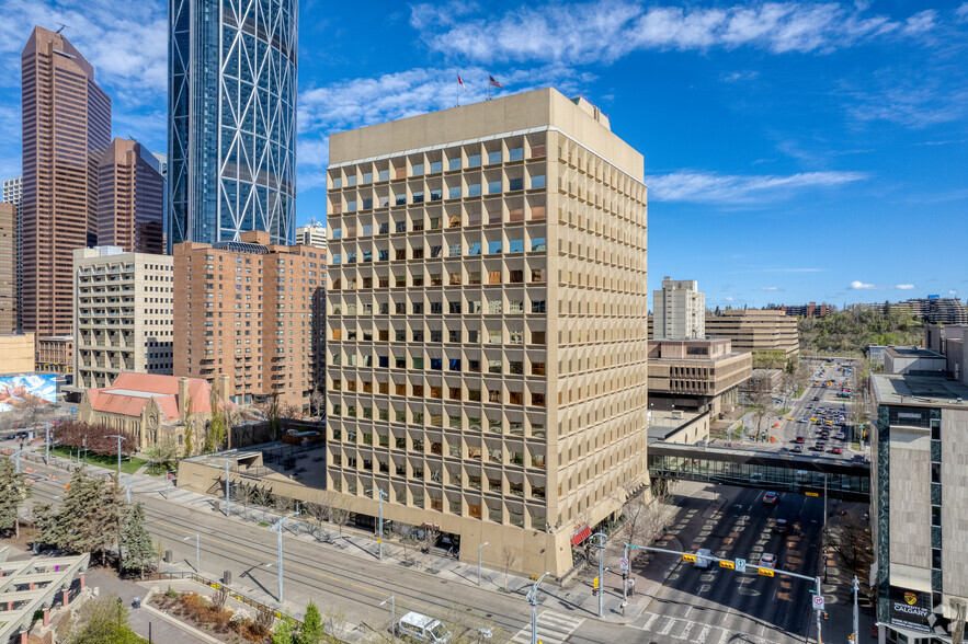 615 Macleod Trl SE, Calgary, AB for sale - Building Photo - Image 1 of 1