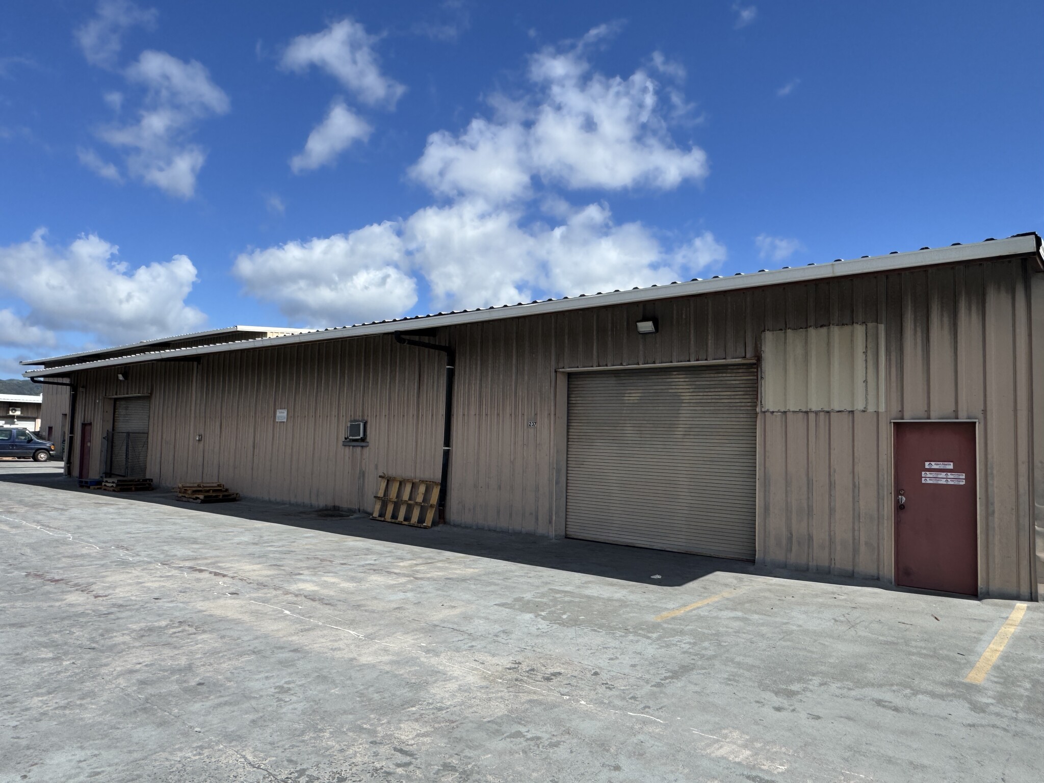 80 Sand Island Access Rd, Honolulu, HI for rent Building Photo- Image 1 of 3