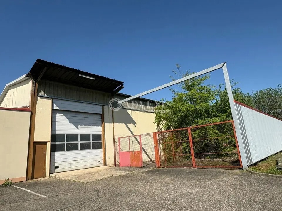 Vente Entrepôt 1 293 m² - Photo 1