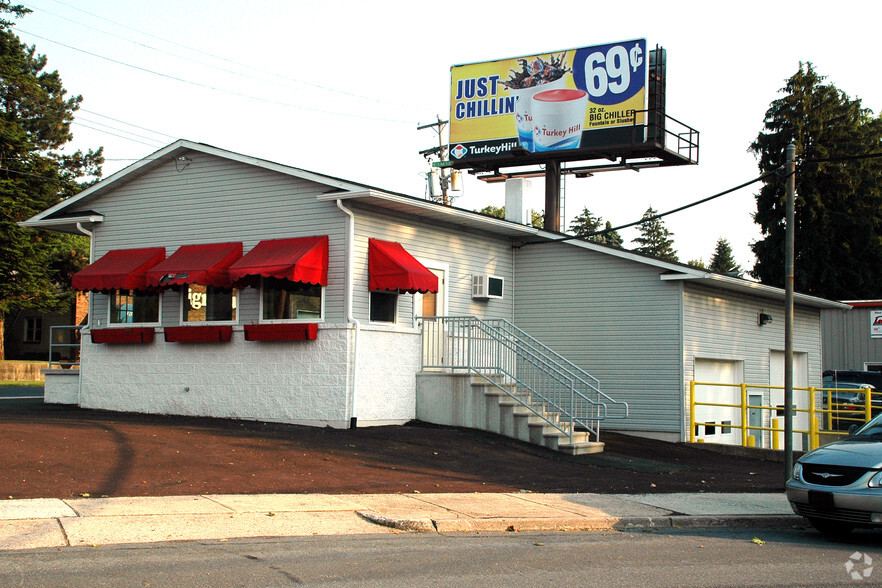 839 Fern Ave, Kenhorst, PA for sale - Primary Photo - Image 1 of 1