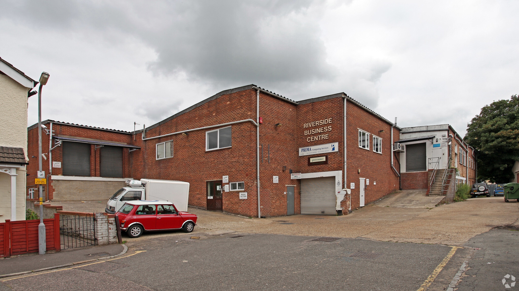 Victoria St, High Wycombe for sale Primary Photo- Image 1 of 1