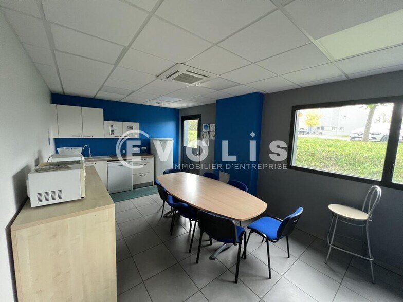 Light Industrial in Fleurieux Sur L Arbresle for sale - Interior Photo - Image 3 of 7