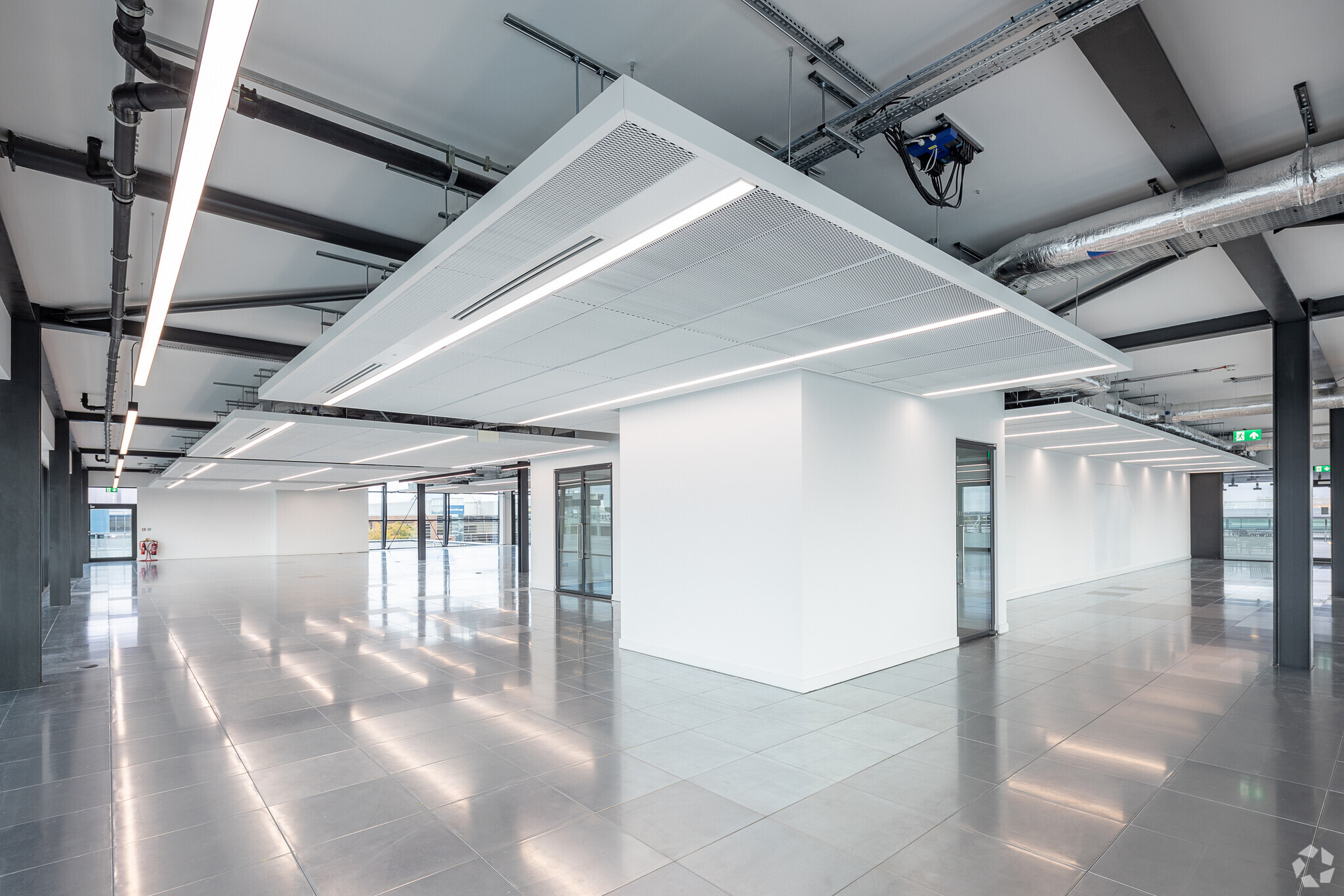 217 Bath Rd, Slough to rent Interior Photo- Image 1 of 5