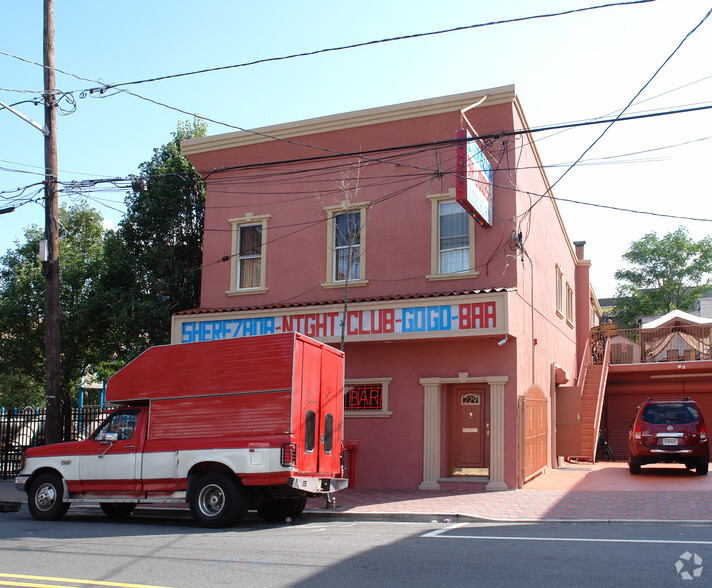 229 61st St, West New York, NJ for sale - Building Photo - Image 1 of 1