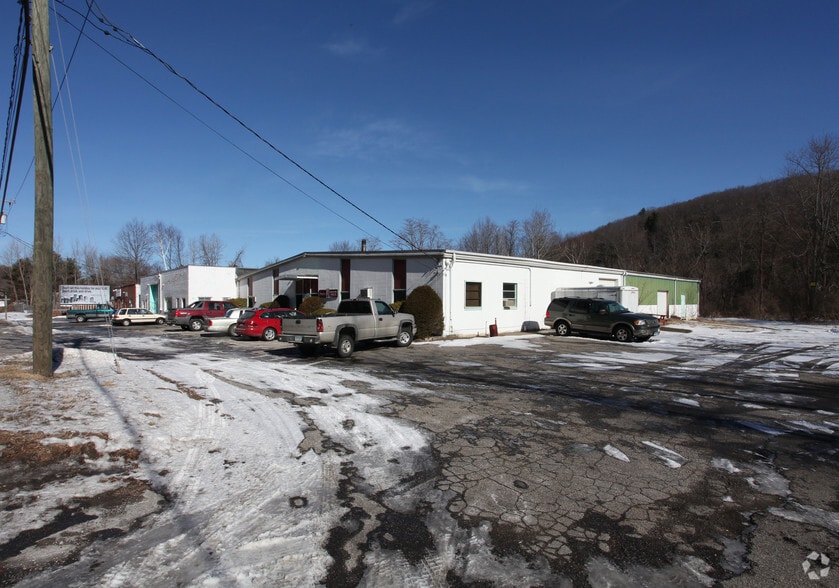 50 Thomaston Rd, Litchfield, CT to rent - Primary Photo - Image 1 of 14