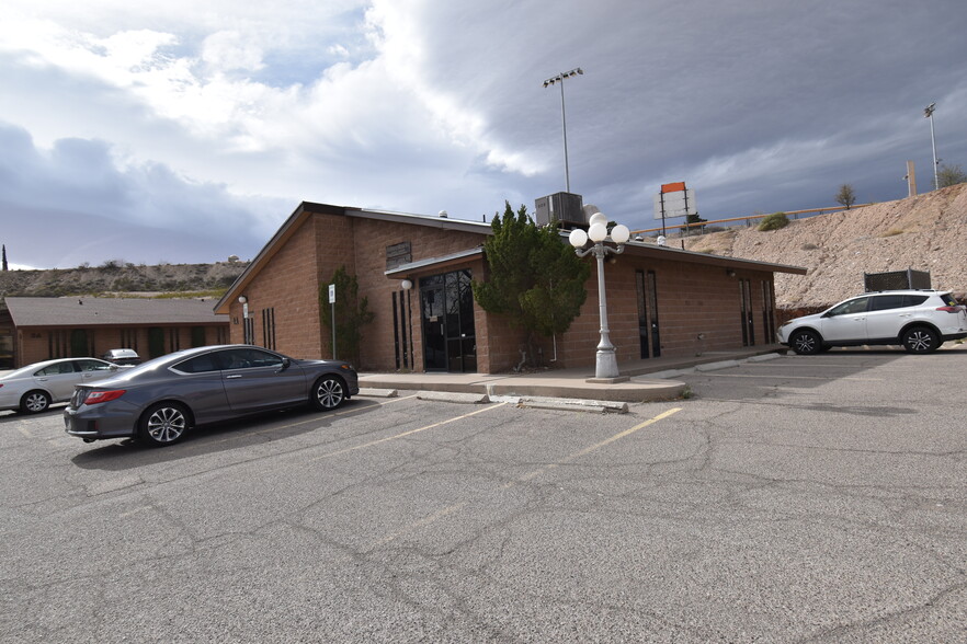 1201 E Schuster Ave, El Paso, TX for rent - Building Photo - Image 3 of 13