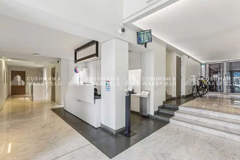 Location Bureaux 1 904 m² - Photo 1