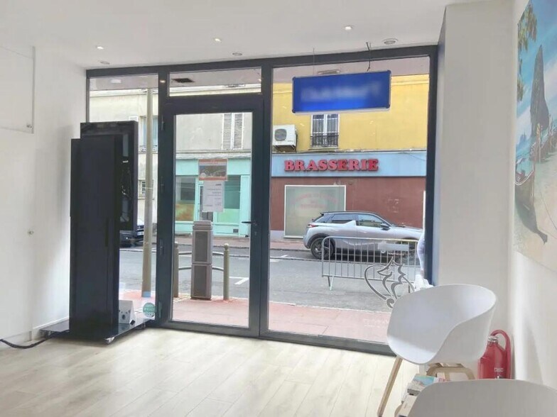 118 Grande Rue, Sèvres for sale - Interior Photo - Image 3 of 7