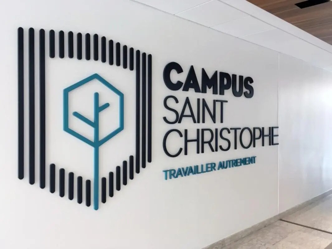 Office in Cergy to rent Interior Photo- Image 1 of 13