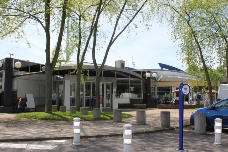 Office in Roissy-en-France to rent - Building Photo - Image 3 of 8