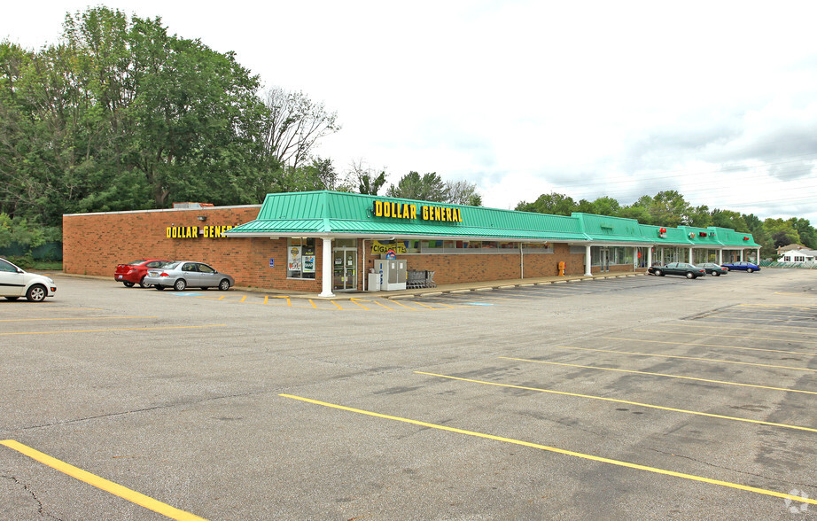 7768-7800 W 130th St, Middleburg Hts, OH for rent - Building Photo - Image 3 of 3