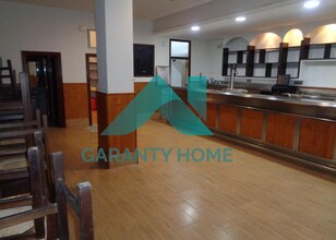 Retail in Cáceres, Cáceres to rent Interior Photo- Image 2 of 9