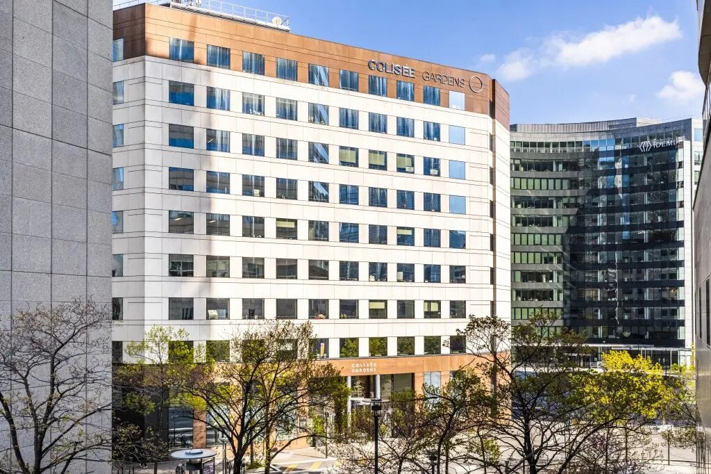 8-14 Avenue De L'Arche, Courbevoie to rent Building Photo- Image 1 of 14