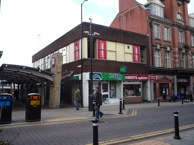 More details for 42-42A Market St, Wigan - Retail to Rent