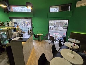 Retail in Barcelona, Barcelona to rent Interior Photo- Image 1 of 9
