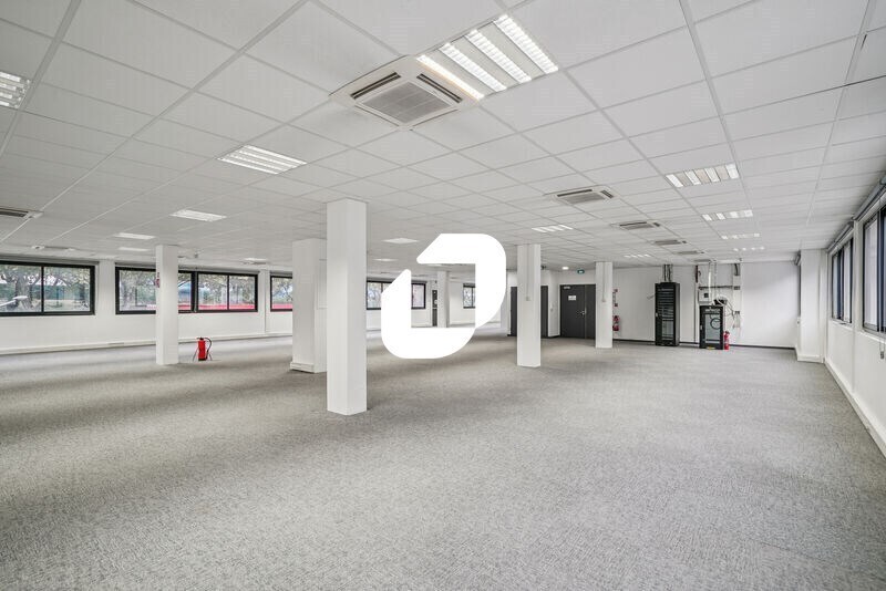 Office in Villeurbanne to rent Interior Photo- Image 1 of 15