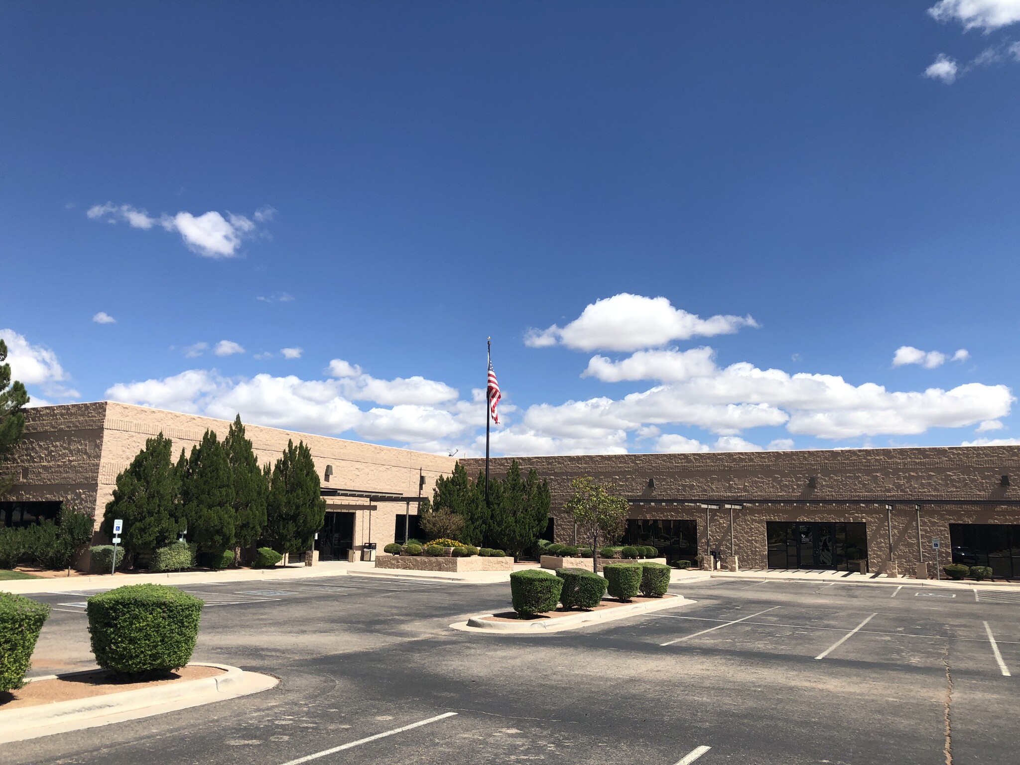 5340 Mcnutt Rd, Santa Teresa, NM for rent Building Photo- Image 1 of 8