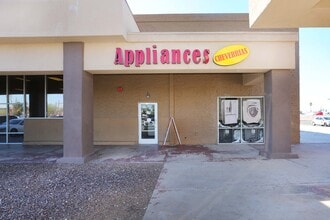 Thomas Rd, Phoenix, AZ to rent Building Photo- Image 2 of 8