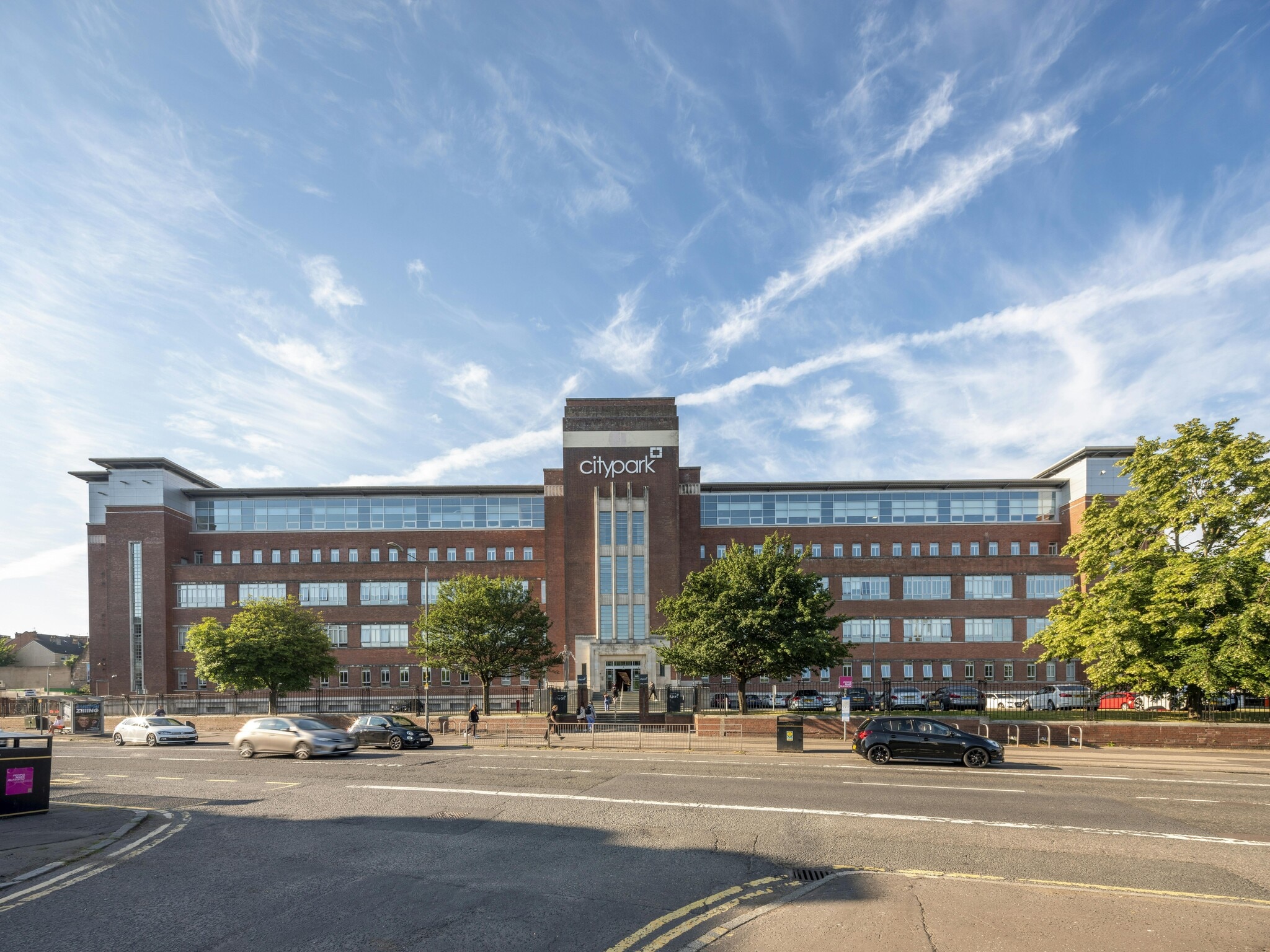 368 Alexandra Para, Glasgow to rent Building Photo- Image 1 of 15