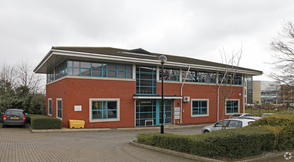 Caxton Way, Stevenage for sale - Primary Photo - Image 1 of 1