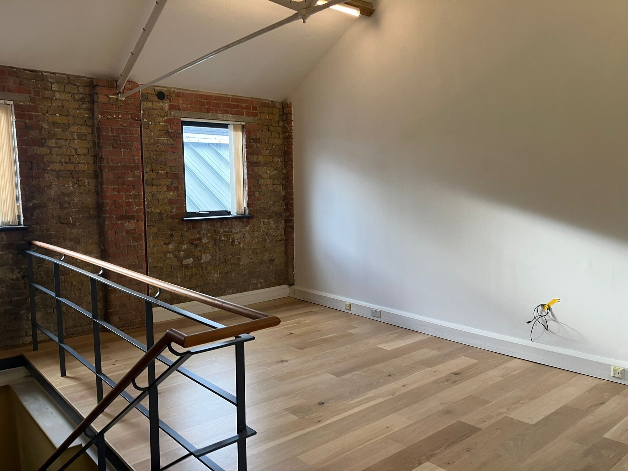 32 Gould Rd, Twickenham to rent Interior Photo- Image 1 of 4