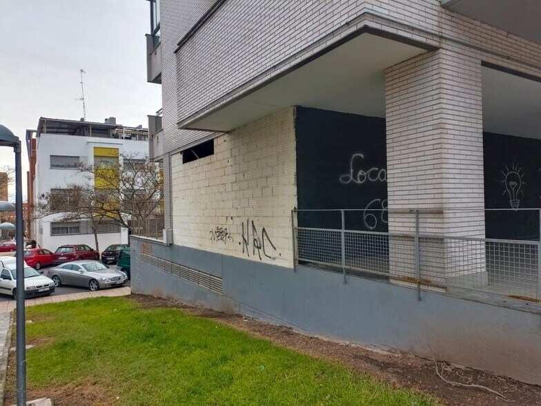 Retail in Cáceres, Cáceres to rent - Building Photo - Image 2 of 2