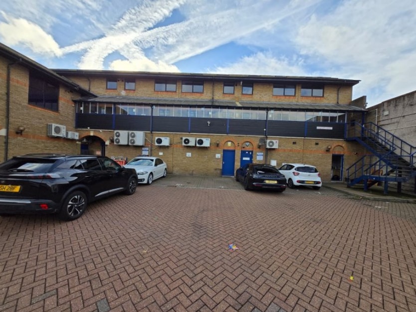 High Rd, Romford to rent Building Photo- Image 1 of 2