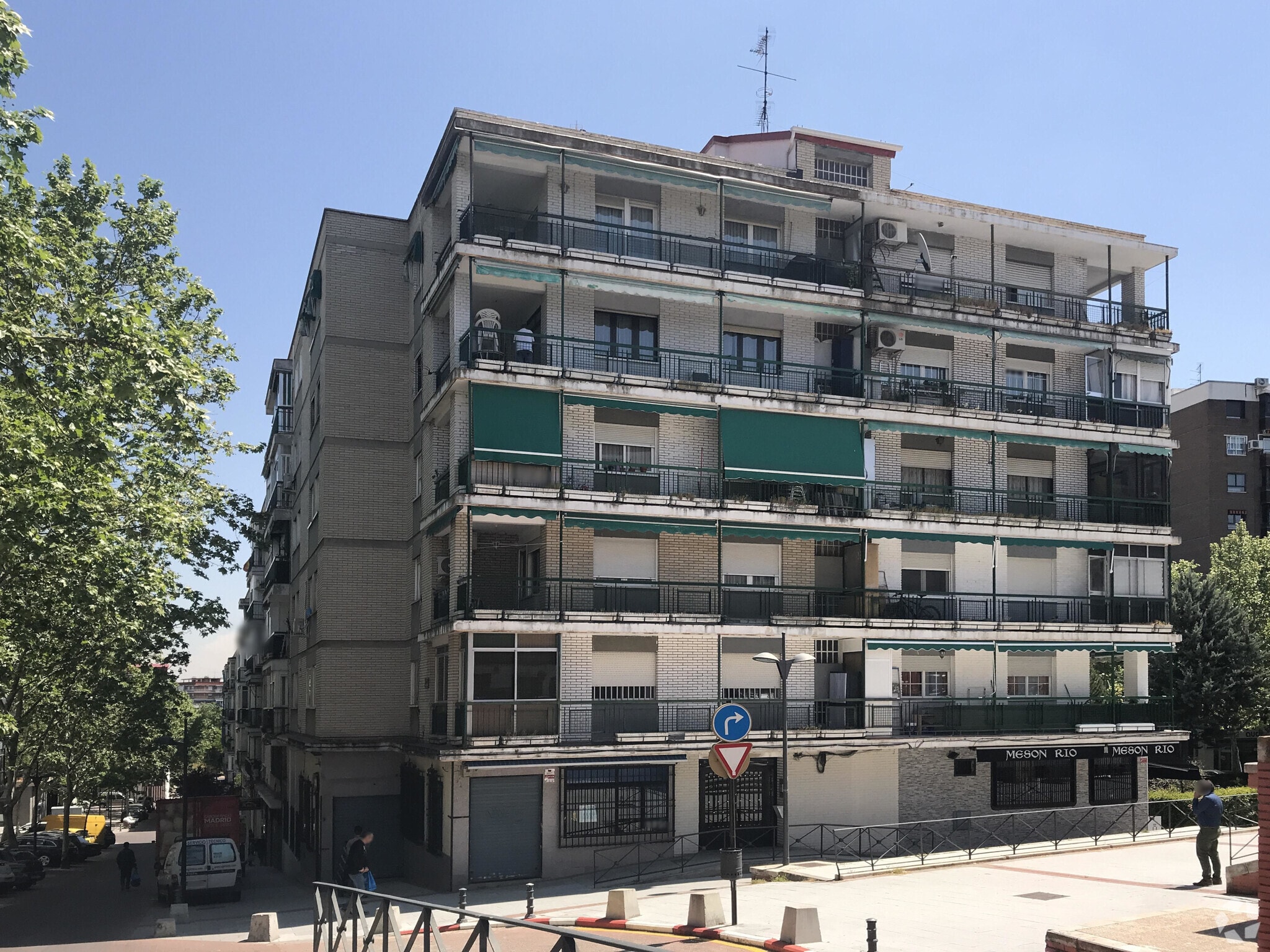 Calle Cantarranas, 1, Alcorcón, Madrid to rent Primary Photo- Image 1 of 3