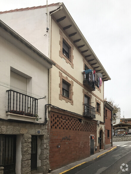 Calle Pizarro, 31, Pedrezuela, Madrid for rent - Building Photo - Image 2 of 2