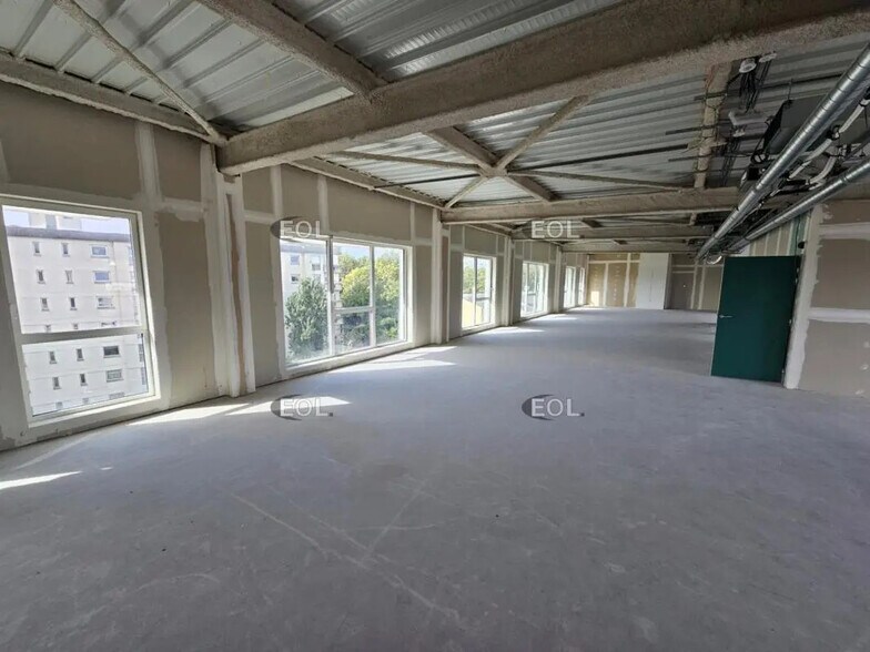 Office in Cachan to rent - Interior Photo - Image 3 of 10