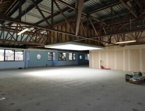 72 Oldfield Rd, Hampton to rent Interior Photo- Image 2 of 2