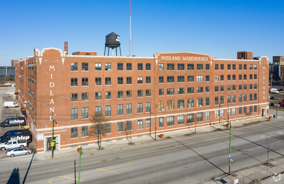 1500 S Western Ave, Chicago, IL for rent - Primary Photo - Image 1 of 3