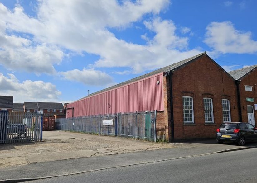 13-14 Bath St, Market Harborough for rent - Building Photo - Image 1 of 1