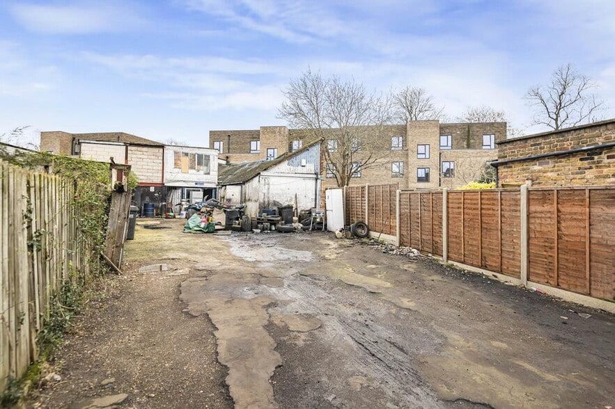 32-34 Bensham Ln, Croydon for sale - Building Photo - Image 3 of 27