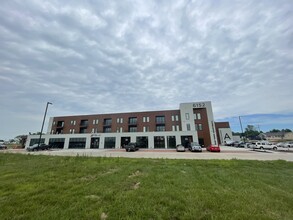 6152 Carlson, Marion, IA for sale Primary Photo- Image 1 of 1