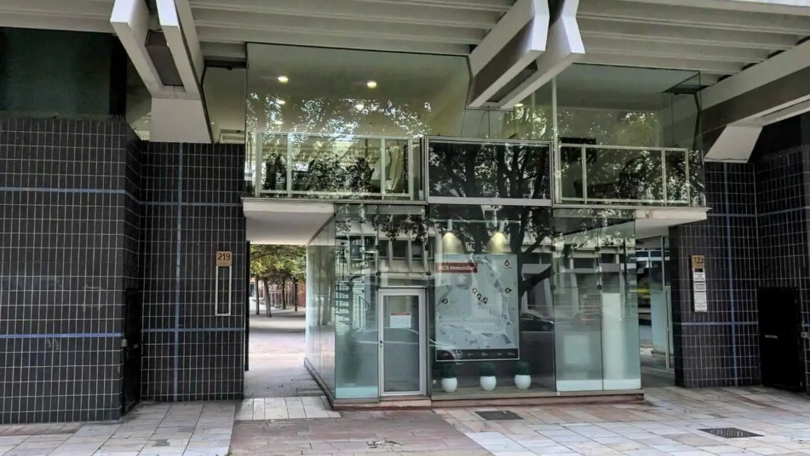 Office in Lille for sale Building Photo- Image 1 of 15