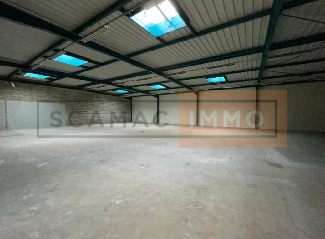Industrial in Tremblay-en-France to rent Interior Photo- Image 1 of 17