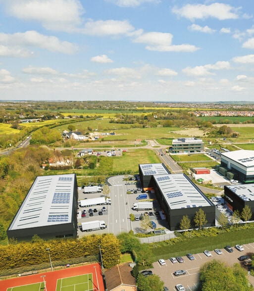 Cherry Orchard Way, Rochford to rent - Building Photo - Image 2 of 4
