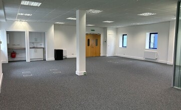 10 Bankhead Cswy S, Edinburgh to rent Interior Photo- Image 2 of 7