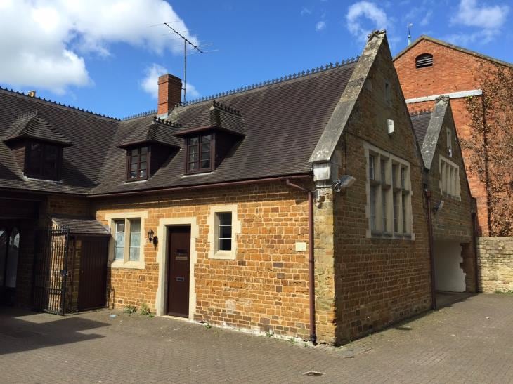 82-84 Watling St E, Towcester for sale Building Photo- Image 1 of 1