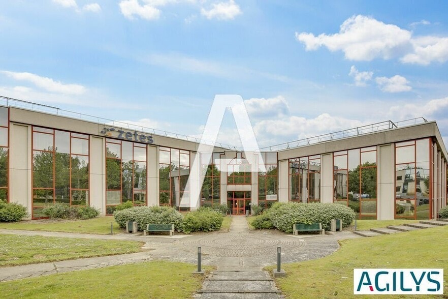Light Industrial in Antony to rent - Building Photo - Image 3 of 6