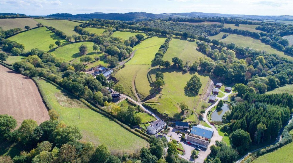 Kingsford Farm, Exeter for sale - Primary Photo - Image 1 of 1