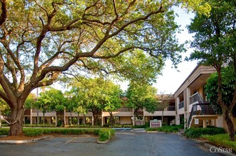 1001 Ives Dairy Rd, Miami, FL for sale Primary Photo- Image 1 of 1