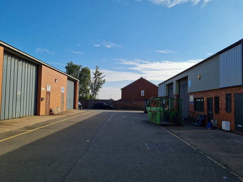 High St, Swadlincote for rent - Building Photo - Image 2 of 3