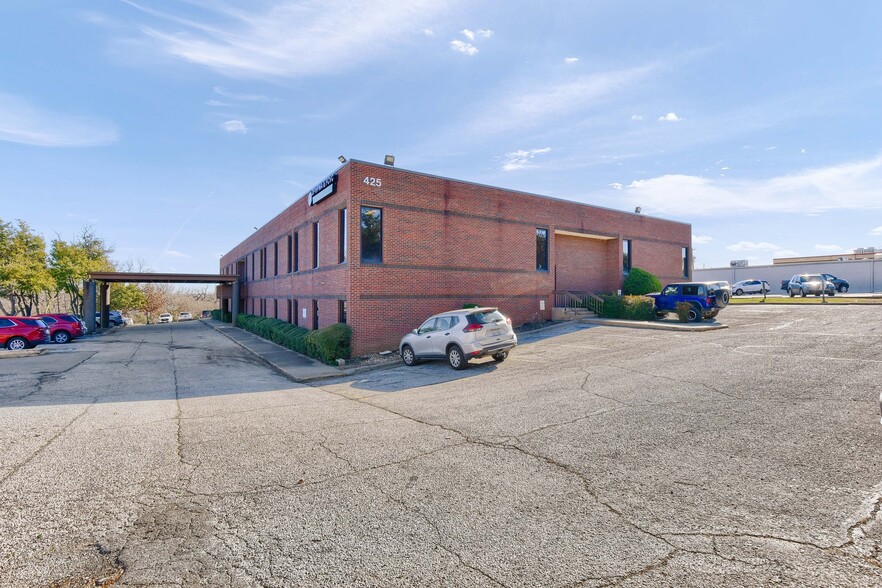 425 N Highland Ave, Sherman, TX for sale - Building Photo - Image 2 of 10