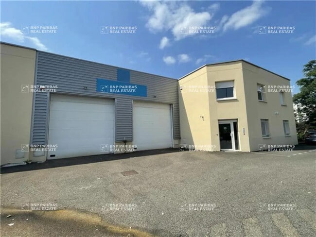 Location Local d'activités 744 m²