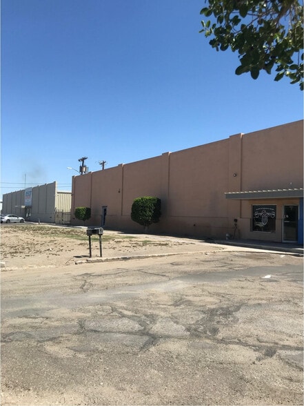 653 E 20th St, Yuma, AZ for sale - Building Photo - Image 1 of 12