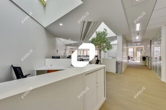 Light Industrial in Aubervilliers to rent Interior Photo- Image 2 of 9